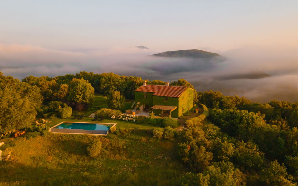 Villa Santa Croce - Tenuta Di Murlo, Umbria: Autumn, Building Exterior, Pool, Spring, Summer