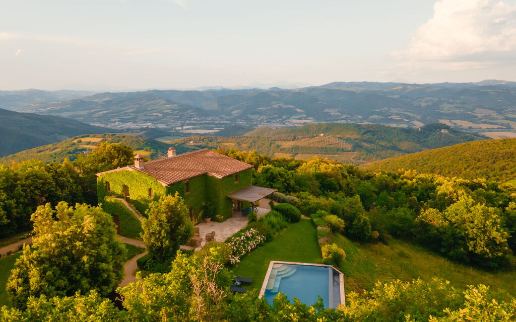 Villa Santa Croce - Tenuta Di Murlo, Umbria: Autumn, Building Exterior, Pool, Spring, Summer