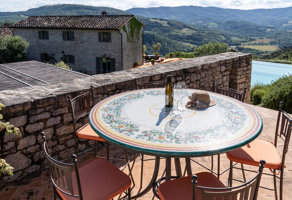 Villa Monticelli - Tenuta Di Murlo, Umbria: Autumn, Building Exterior, Spring, Summer