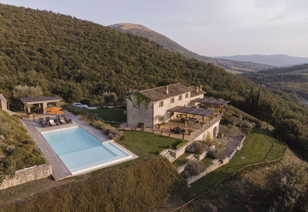 Villa Monticelli - Tenuta Di Murlo, Umbria: Autumn, Building Exterior, Pool, Spring, Summer