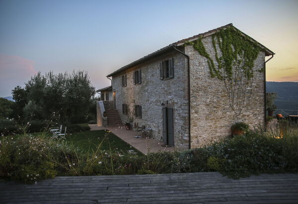 Villa Monticelli - Tenuta Di Murlo, Umbria: Autumn, Building Exterior, Spring, Summer