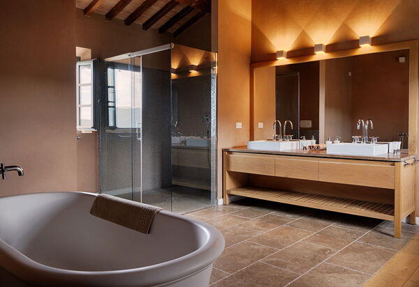 Villa Monticelli - Tenuta Di Murlo, Umbria: Autumn, Bathroom, Spring, Summer