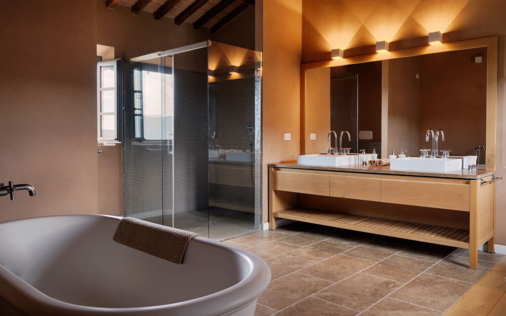 Villa Monticelli - Tenuta Di Murlo, Umbria: Autunno, Bagno, Estate, Primavera