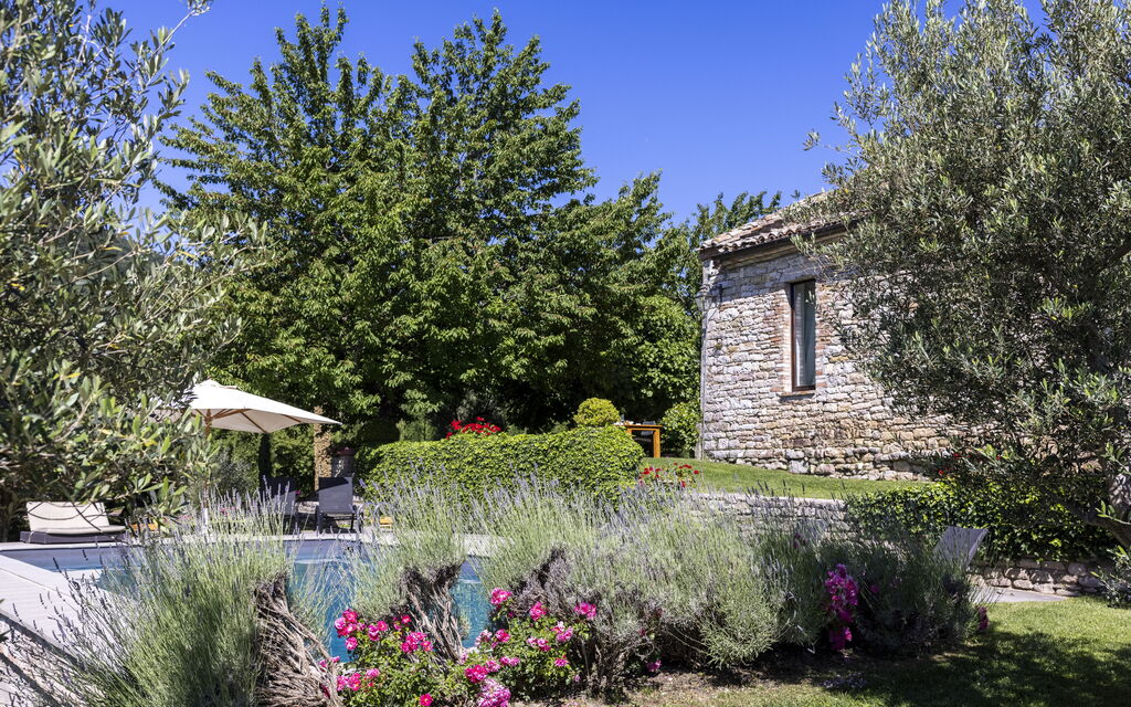 Villa San Savino - Tenuta Di Murlo, Umbria: Autumn, Building Exterior, Pool, Spring, Summer