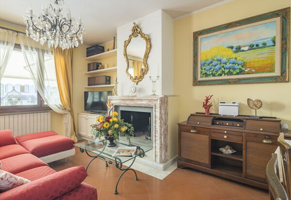 La Bouganville, Forte Dei Marmi, Private Garden, Wifi: Autumn, Living Room, Spring, Summer