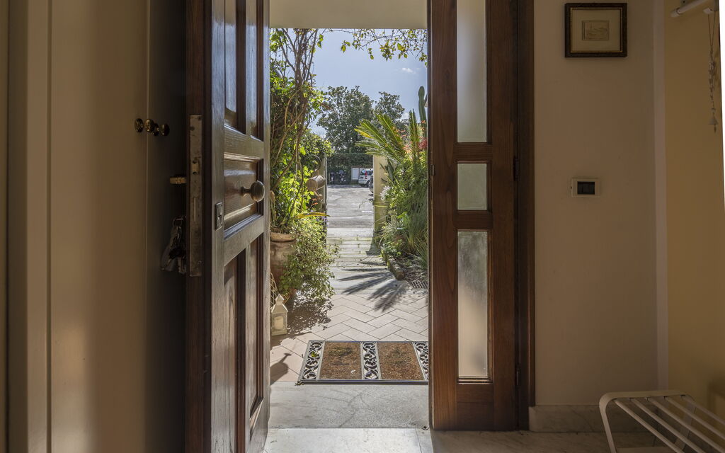 La Bouganville, Forte Dei Marmi, Private Garden, Wifi: Autumn, Main Entrance, Spring, Summer