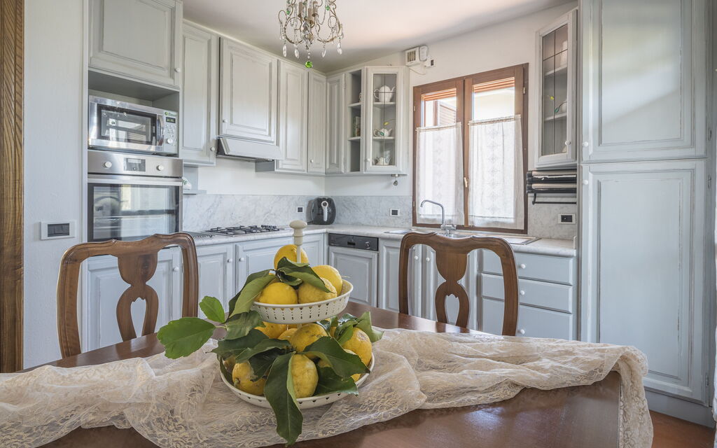 La Bouganville, Forte Dei Marmi, Private Garden, Wifi: Autumn, Kitchen, Spring, Summer