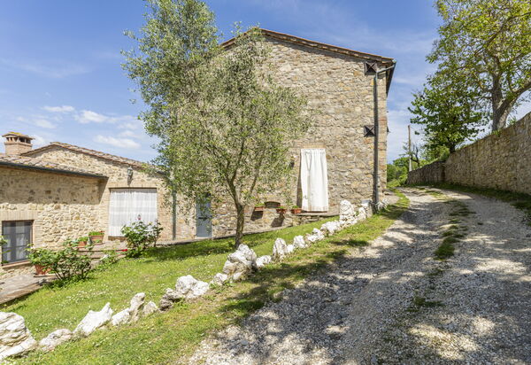 Podere Marcigliana - Radicondoli - Siena, Toscana: Autunno, Estate, Giardino, Primavera, Vista Panoramica