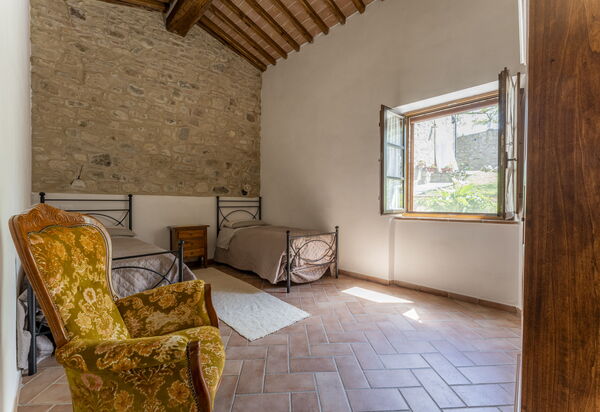 Podere Marcigliana - Radicondoli - Siena, Toscana: Autunno, Camera da letto, Inverno, Primavera