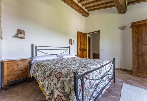 Podere Marcigliana - Radicondoli - Siena, Toscana: Autunno, Camera da letto, Inverno, Primavera