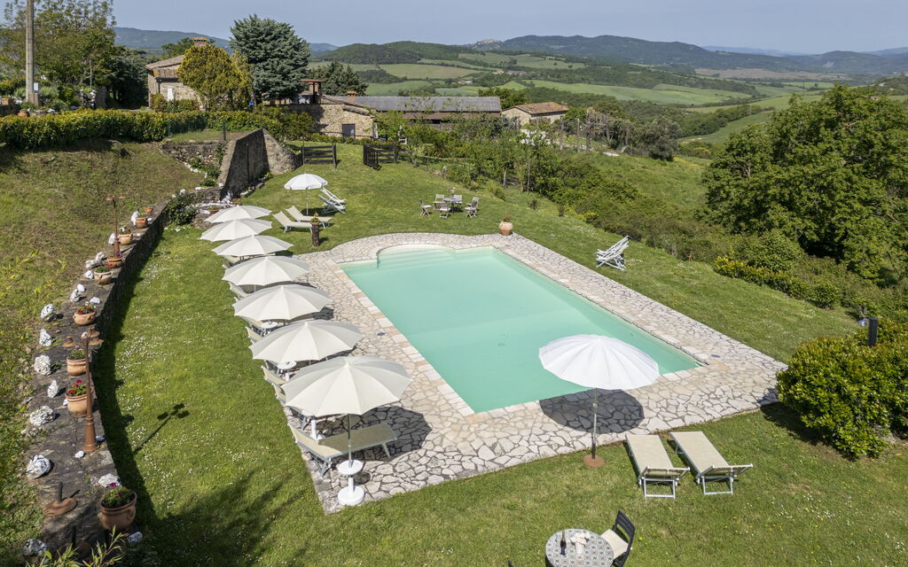 Podere Marcigliana - Radicondoli - Siena, Toscana: Autumn, Pool, Spring, Summer