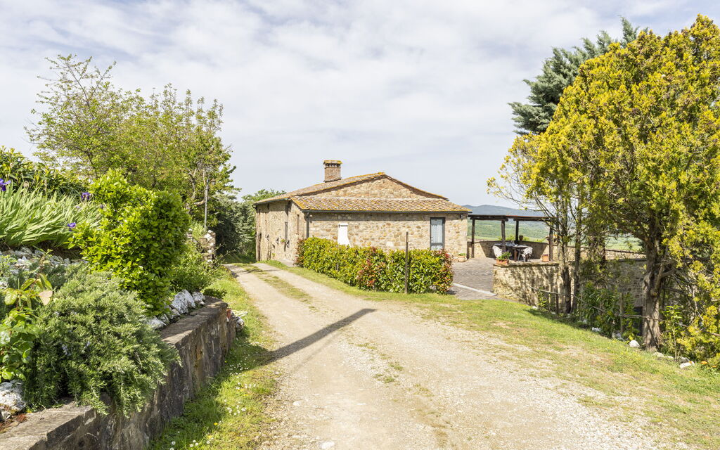 Podere Marcigliana - Radicondoli - Siena, Toscana: Autumn, Garden, Scenic View, Spring, Summer