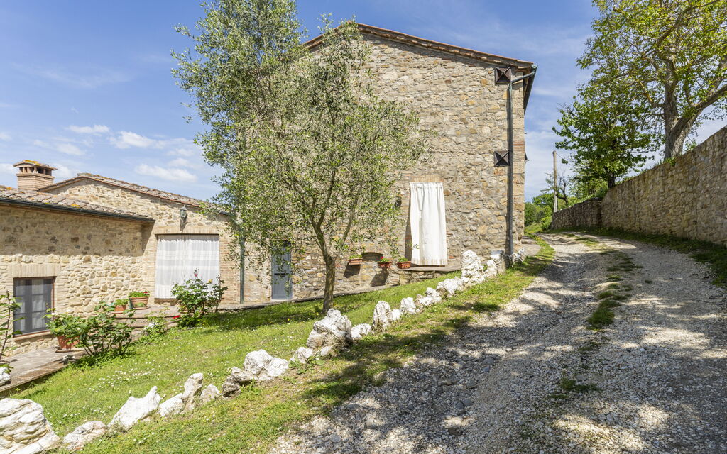 Podere Marcigliana - Radicondoli - Siena, Toscana: Autumn, Garden, Scenic View, Spring, Summer