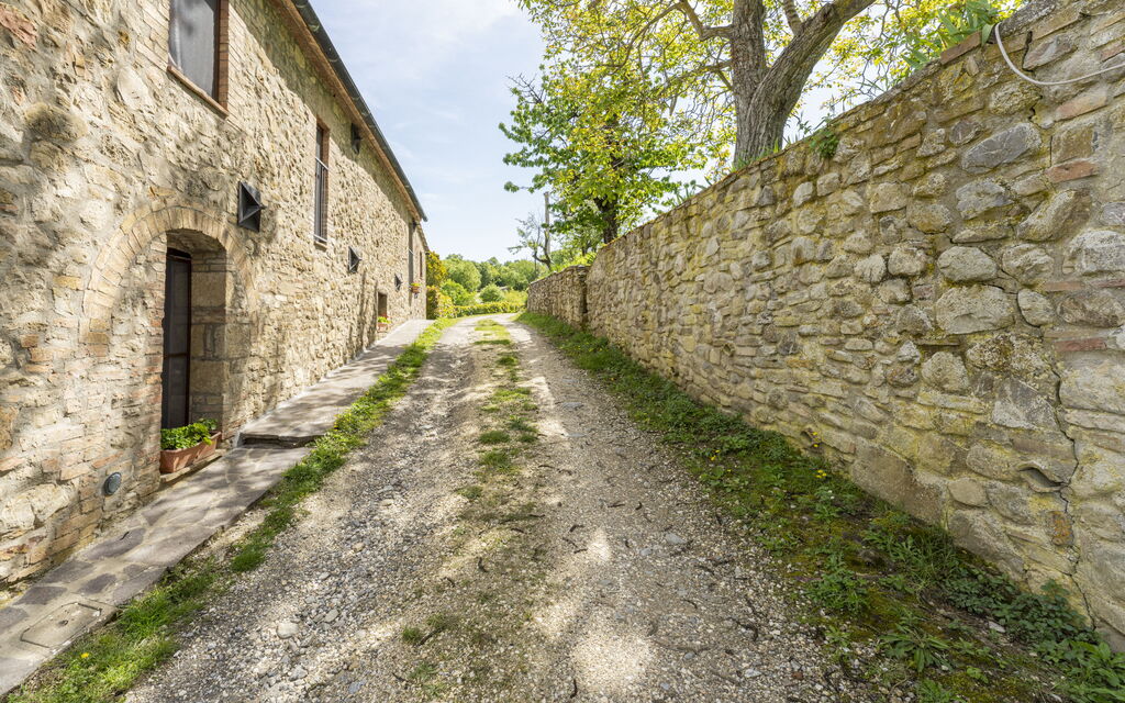 Podere Marcigliana - Radicondoli - Siena, Toscana: Autumn, Garden, Scenic View, Spring, Summer