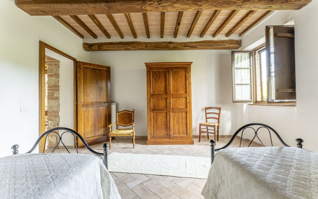 Podere Marcigliana - Radicondoli - Siena, Toscana - : Autunno, Camera da letto, Estate, Primavera