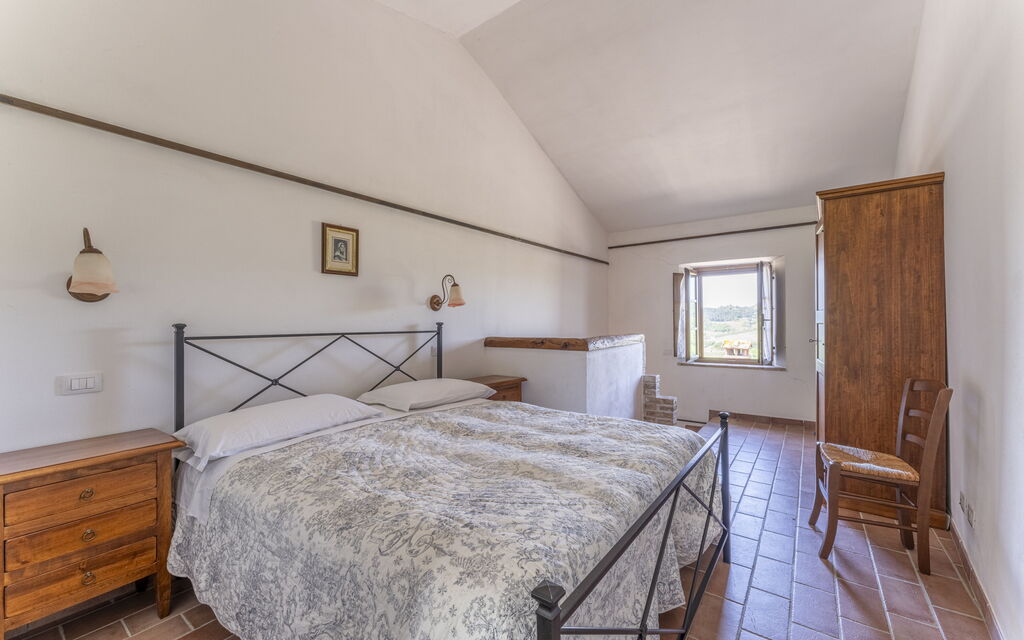 Podere Marcigliana - Radicondoli - Siena, Toscana - : Autumn, Bedroom, Spring, Summer