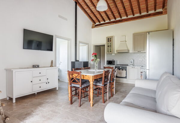 Anilde, Holiday Home with Pool, Wifi, Tuscany: Autumn, Kitchen, Living Room, Spring, Summer