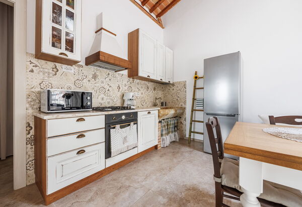 Anilde, Holiday Home with Pool, Wifi, Tuscany: Autumn, Kitchen, Living Room, Spring, Summer