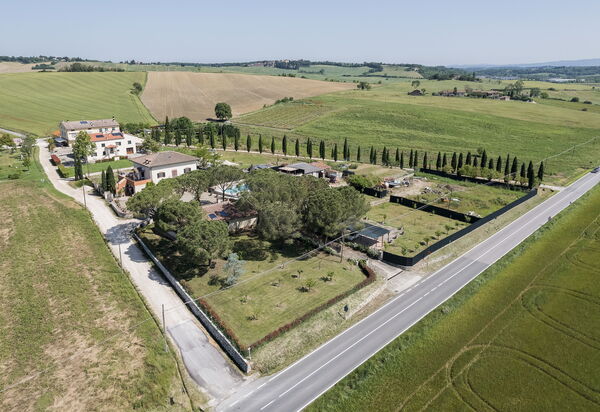 Anilde, Holiday Home with Pool, Wifi, Tuscany: Autumn, Building Exterior, Spring, Summer