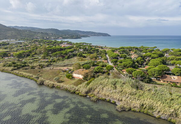 Orbetello Giannella Apartment- Orbetello, Toscana: Autumn, Building Exterior, Spring, Summer