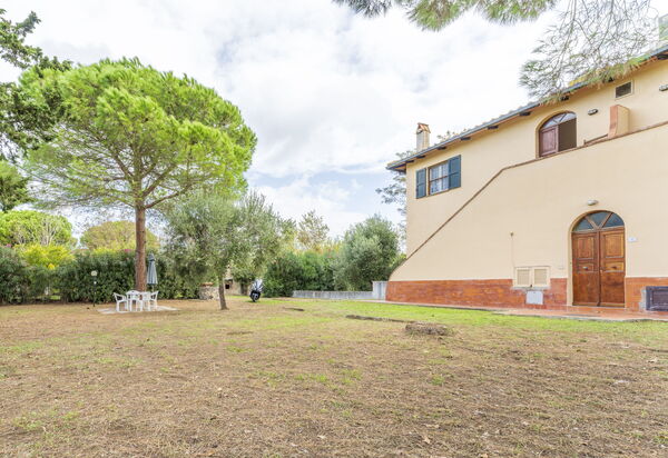 Orbetello Giannella Apartment- Orbetello, Toscana: Autumn, Building Exterior, Spring, Summer