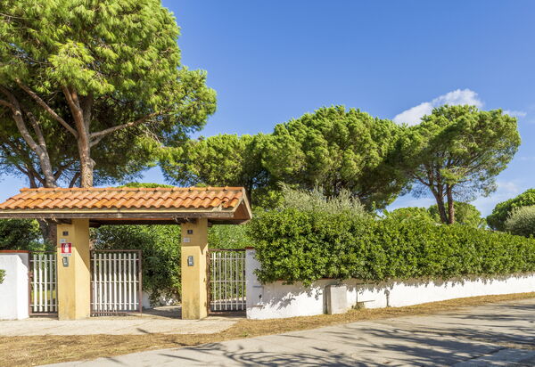 Argentario Giannella Apartment- Orbetello, Toscana: Autumn, Building Exterior, Spring, Summer