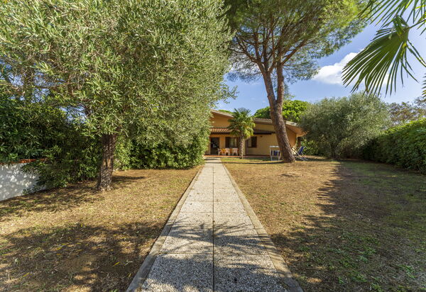 Argentario Giannella Apartment- Orbetello, Toscana: Autumn, Building Exterior, Spring, Summer