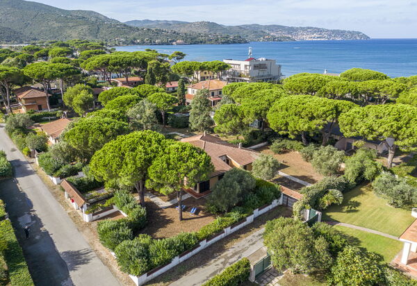 Giannella Apartment - Orbetello, Toscana: Autumn, Building Exterior, Spring, Summer