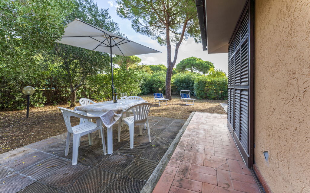 Giannella Apartment - Orbetello, Toscana: Autumn, Garden, Spring, Summer