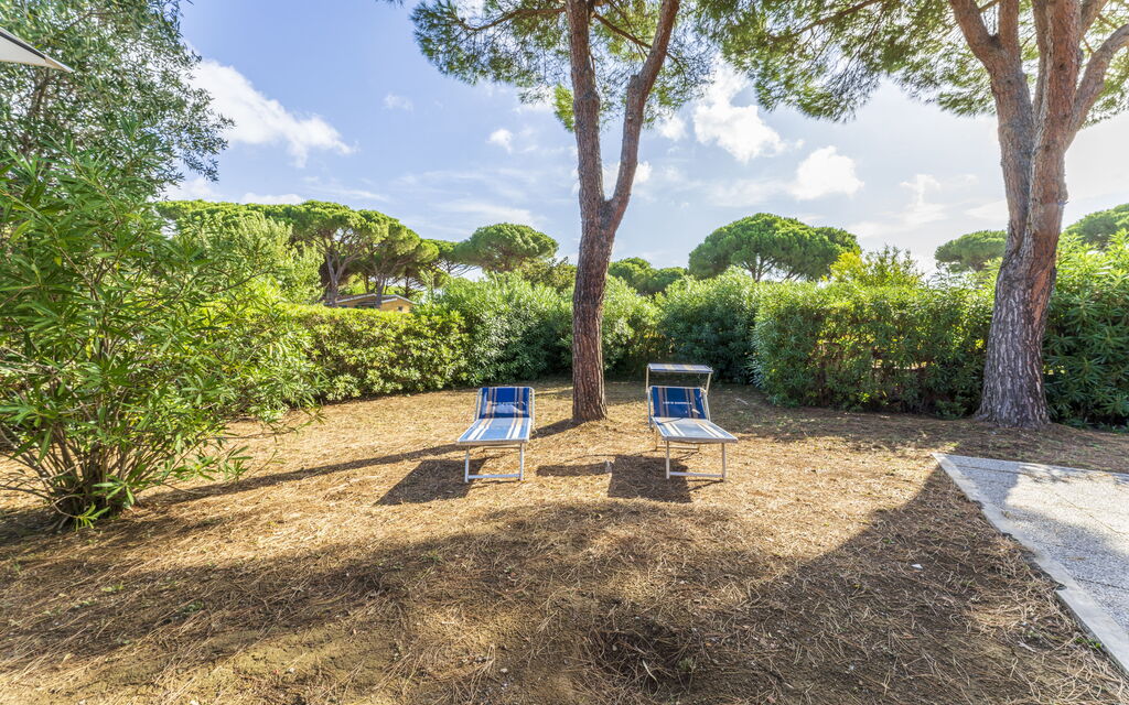Giannella Apartment - Orbetello, Toscana: Autumn, Garden, Spring, Summer