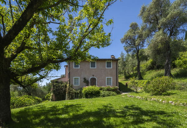 La Casa Dei Limoni, Camaiore, Pet Friendly, Wifi: Autumn, Building Exterior, Spring, Summer