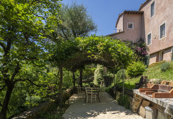 La Casa Dei Limoni, Camaiore, Pet Friendly, Wifi: Autumn, Building Exterior, Spring, Summer