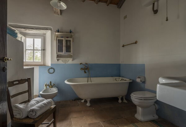 La Casa Dei Limoni, Camaiore, Pet Friendly, Wifi: Autumn, Bathroom, Spring, Summer