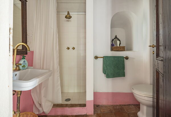 La Casa Dei Limoni, Camaiore, Pet Friendly, Wifi: Autumn, Bathroom, Spring, Summer