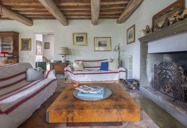 La Casa Dei Limoni, Camaiore, Pet Friendly, Wifi: Autumn, Living Room, Spring, Summer