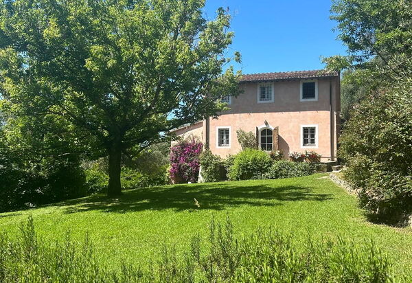 La Casa Dei Limoni, Camaiore, Pet Friendly, Wifi: Autunno, Entrata Principale, Estate, Primavera