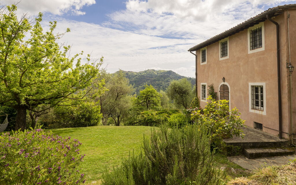 La Casa Dei Limoni, Camaiore, Pet Friendly, Wifi: Autunno, Entrata Principale, Estate, Primavera