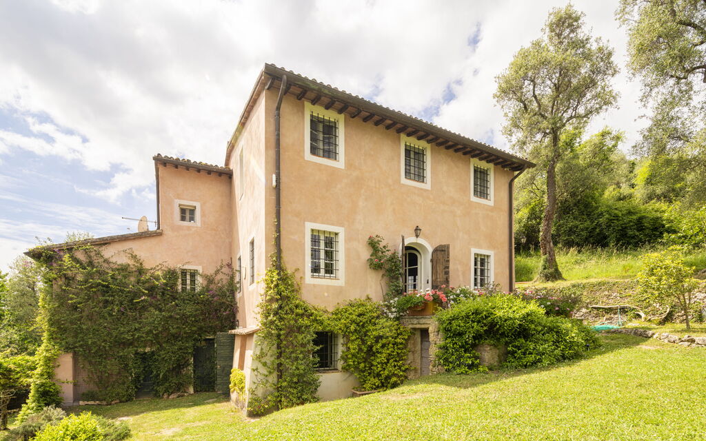 La Casa Dei Limoni, Camaiore, Pet Friendly, Wifi: Autunno, Entrata Principale, Estate, Primavera