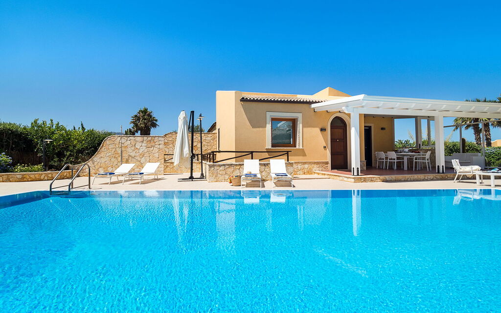 Villa Cornino - Custonaci, Sicilia: Autunno, Estate, Esterni, Piscina, Primavera