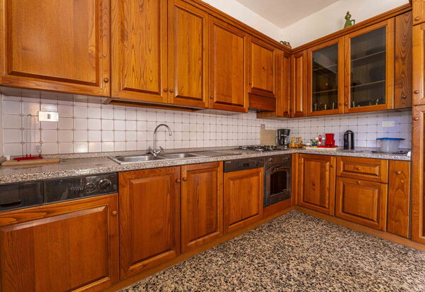 Casa Vacanza Mais - Camaiore, Toscana: Autunno, Cucina, Estate, Primavera