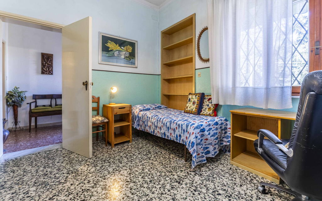 Casa Vacanza Mais - Camaiore, Toscana: Autumn, Bedroom, Spring, Summer