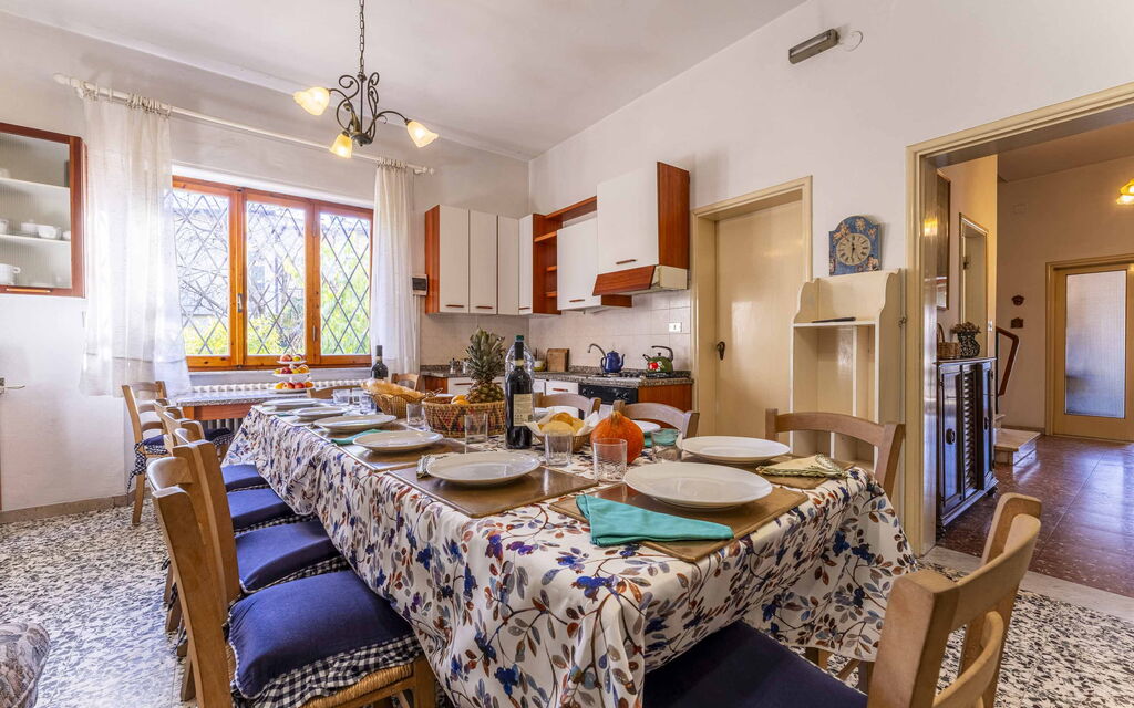 Casa Vacanza Mais - Camaiore, Toscana: Autumn, Dining Room, Kitchen, Spring, Summer