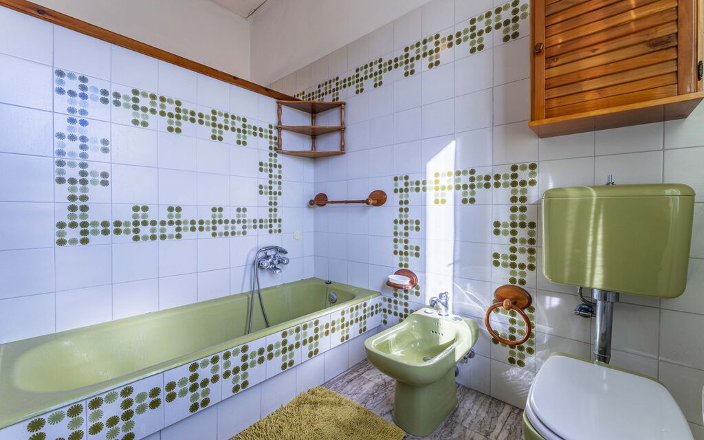 Casa Vacanza Mais - Camaiore, Toscana: Autumn, Bathroom, Spring, Summer