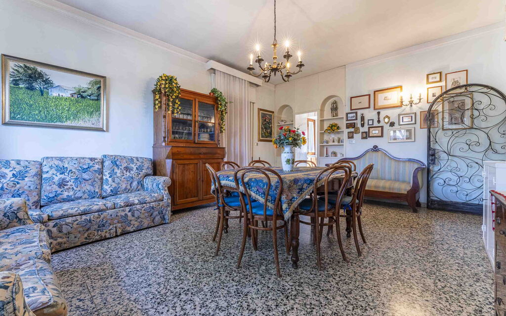 Casa Vacanza Mais - Camaiore, Toscana: Autumn, Living Room, Spring, Summer