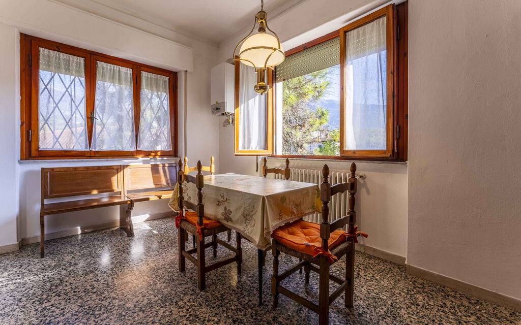 Casa Vacanza Mais - Camaiore, Toscana: Autumn, Dining Room, Spring, Summer