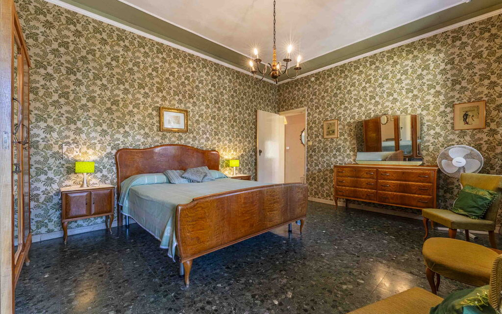 Casa Vacanza Mais - Camaiore, Toscana: Autumn, Bedroom, Spring, Summer