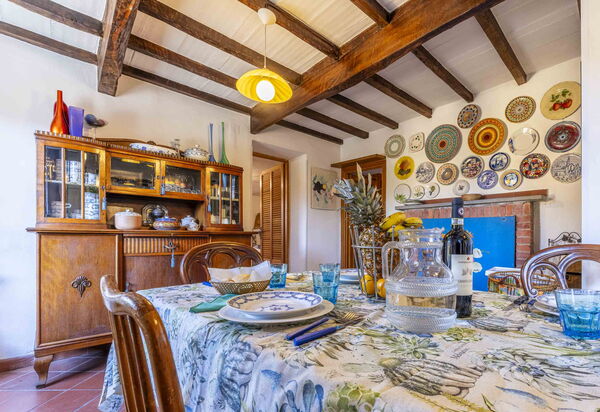 Casale Il Farro - Camaiore, Toscana: Autunno, Estate, Primavera, Sala da pranzo
