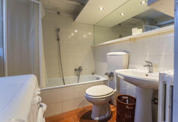 Casale Il Farro - Camaiore, Toscana: Autunno, Bagno, Estate, Primavera