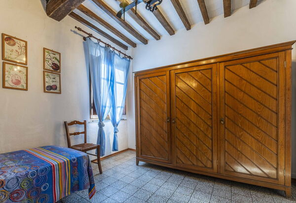 Casale Il Farro - Camaiore, Toscana: Autunno, Camera da letto, Estate, Primavera