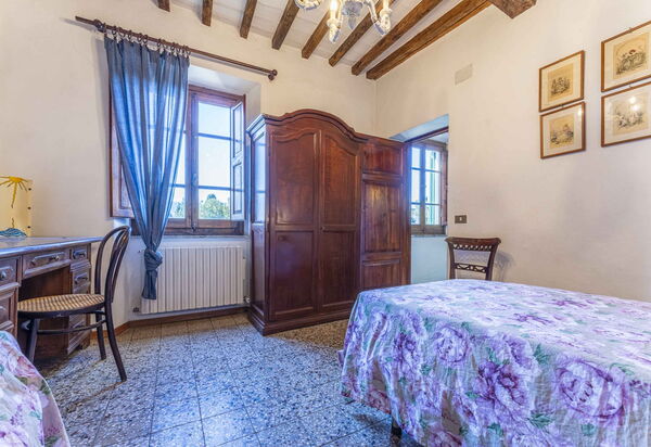 Casale Il Farro - Camaiore, Toscana: Autunno, Camera da letto, Estate, Primavera